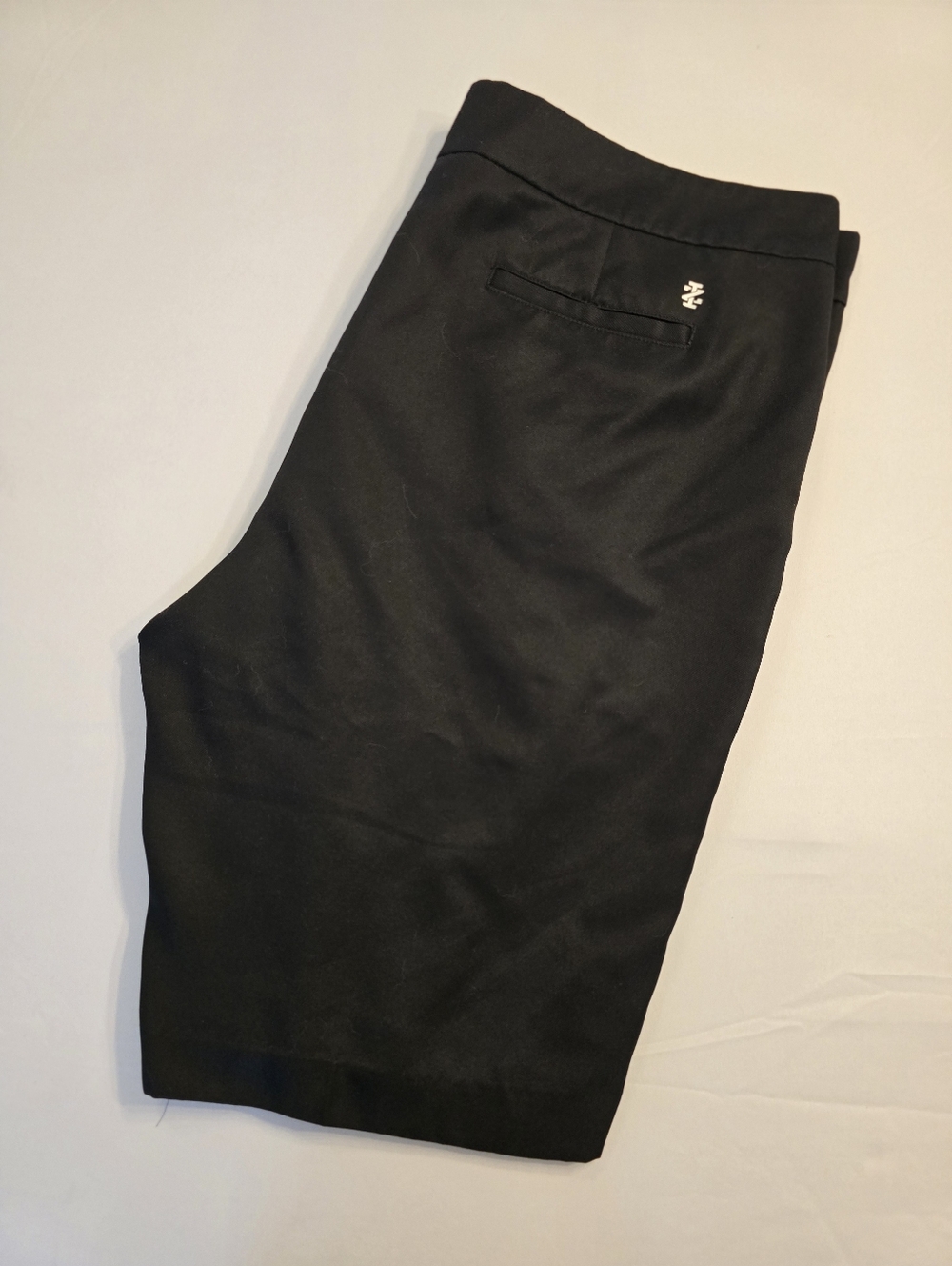 Izod Golf Black Shorts Size 18